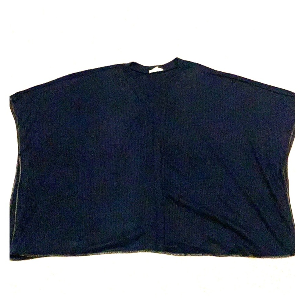 Onetheland sweater size M